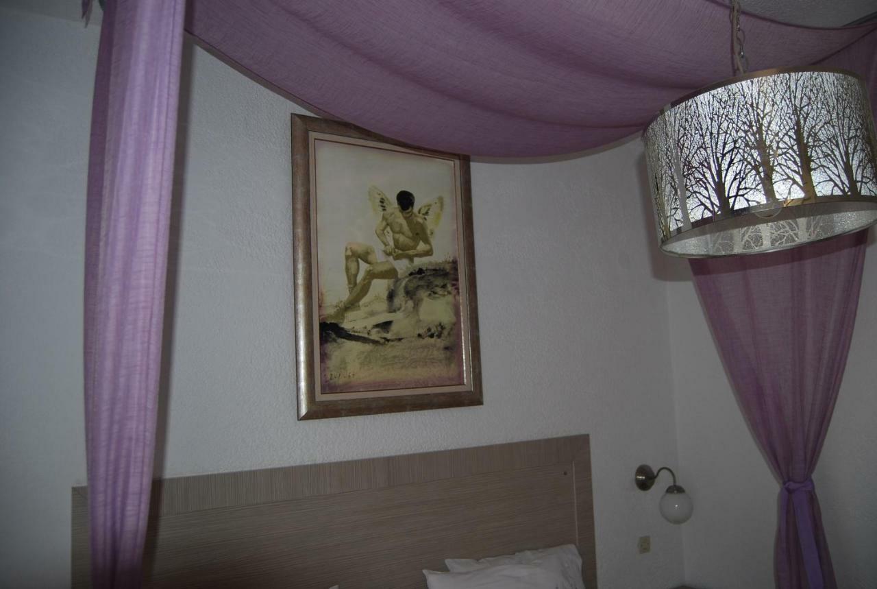 Studio Nastasia Afytos Luaran gambar