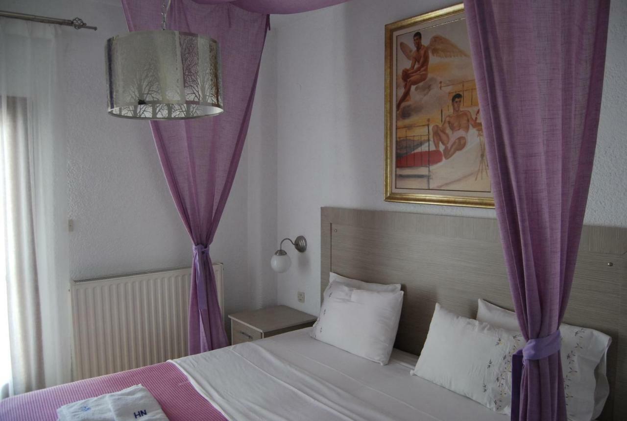 Studio Nastasia Afytos Luaran gambar